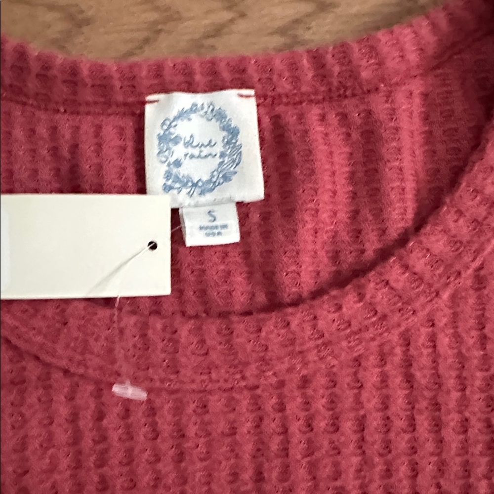 Francesca’s Rose Ribbed Knit Top - Picture 4 of 5